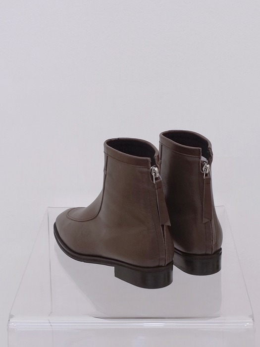 Plain ankle boots Brown