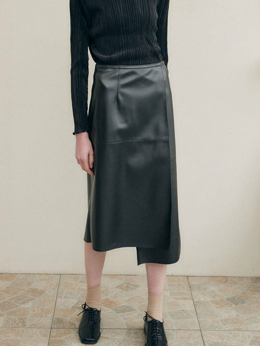 Unbalance Fake Leather Skirt SL9WS012-10