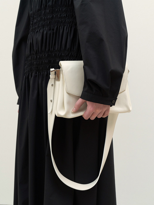 FW20 Leia Pleats Bag Cream