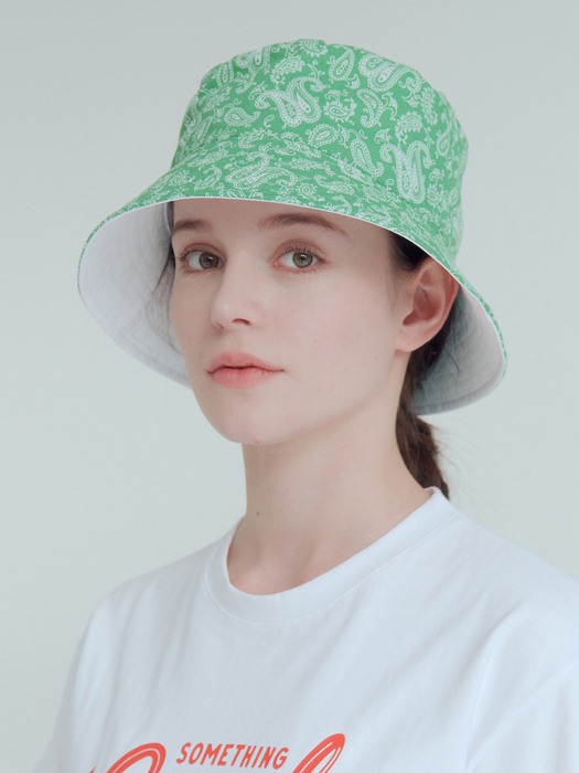 STG Reversible Bucket Hat_WHITE SOLID X GREEN PAISLEY