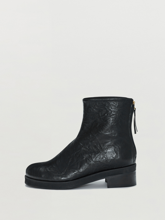 QOTE Leather Ankle Boots - Black