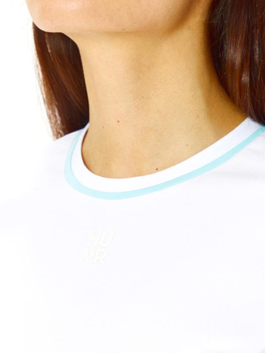 여성 라인 포인트 넥 반팔 티셔츠_OFF WHITE 