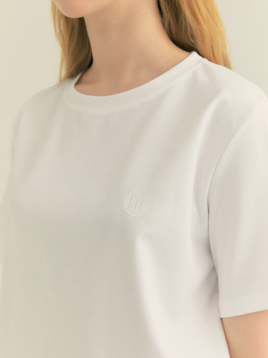 Standard Logo Ronud Neck T-shirt (White)