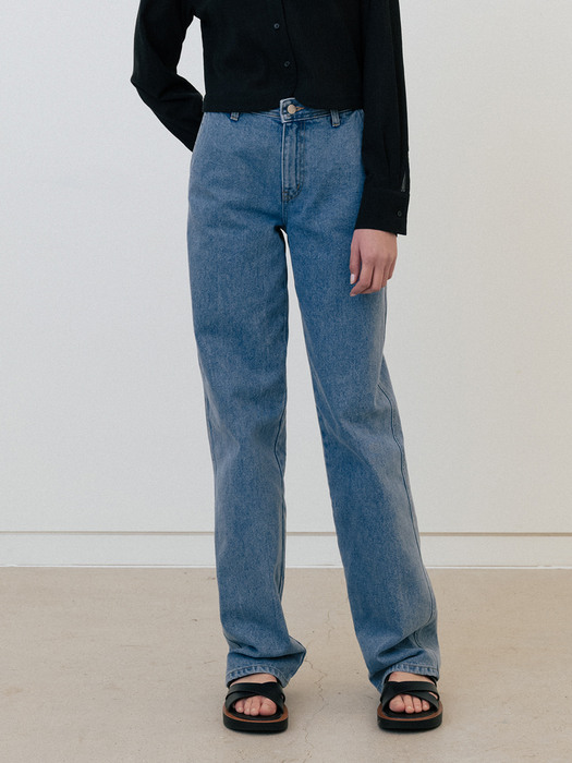 mid blue straight jeans (blue)