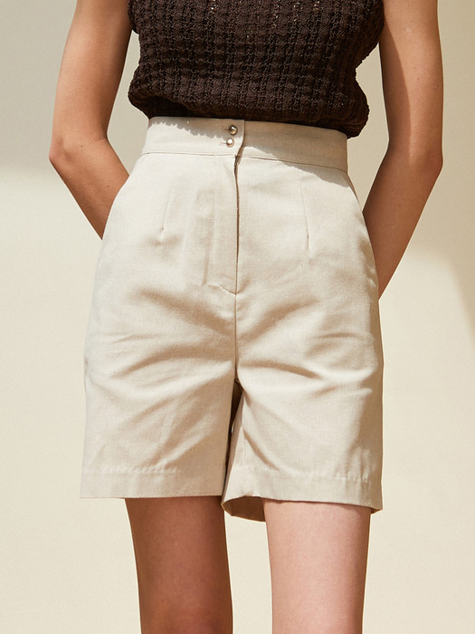 amr1419 linen pearl button shorts (beige)