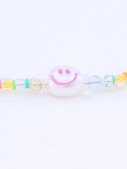 HAPPY THINGS PINK SMILE BEADS NECKLACE