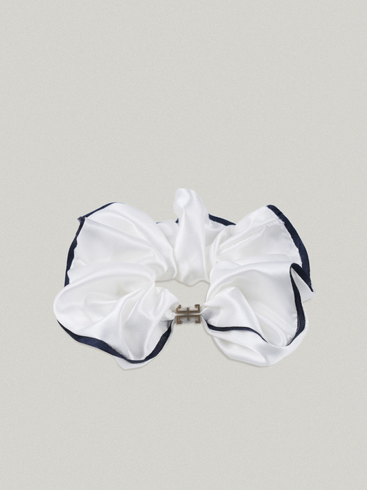 CLASSIC LOGO HAIR SCRUNCHIE [IVORY - SILK]