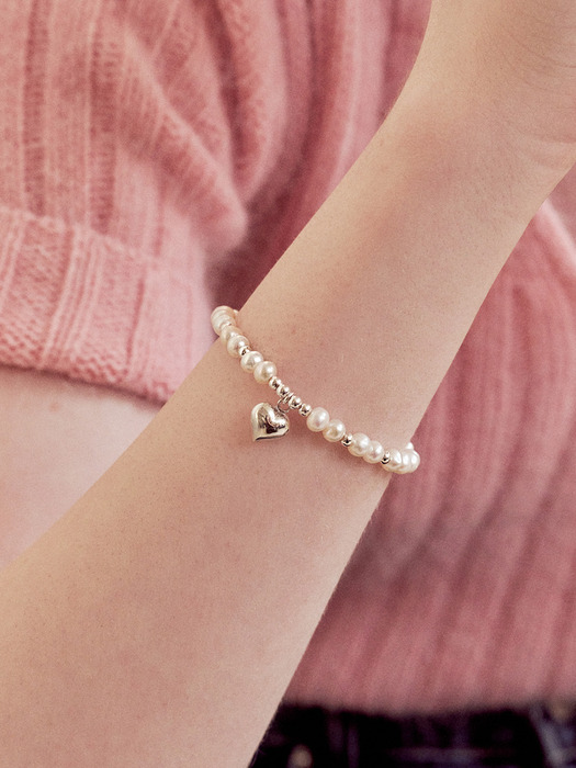 glorious pearl bracelet