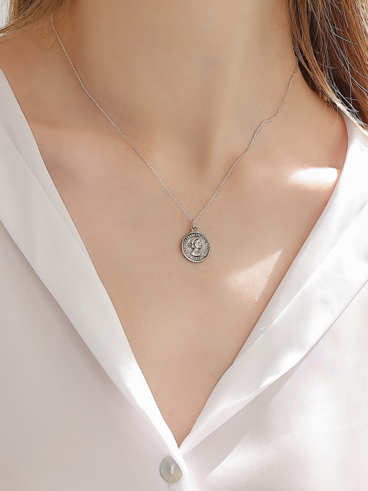 Elizabeth Coin Silver Necklace N01113