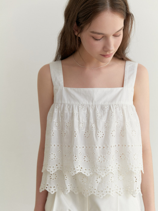 Trimming lace blouse (white)