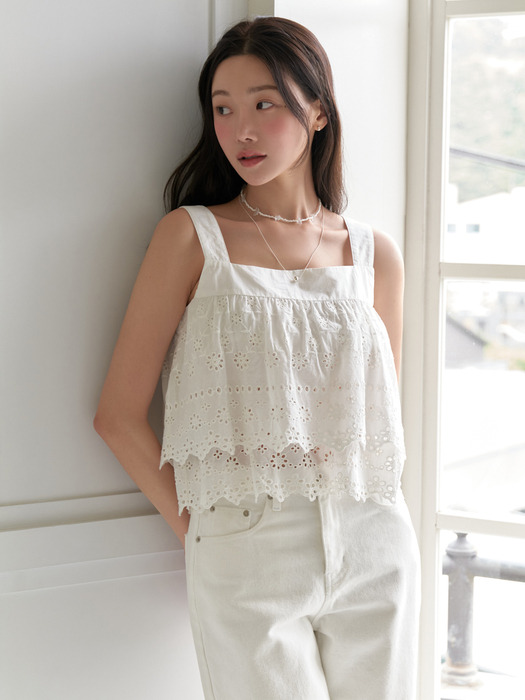 Trimming lace blouse (white)