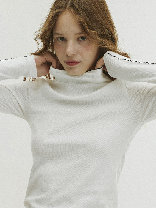 Picot Stitch Ribbed Turtleneck T-Shirt_White