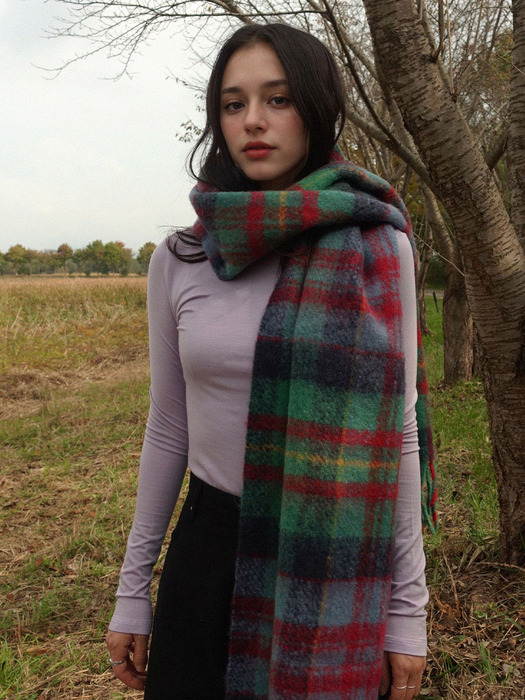 Cozy Check Wool Muffler - Green