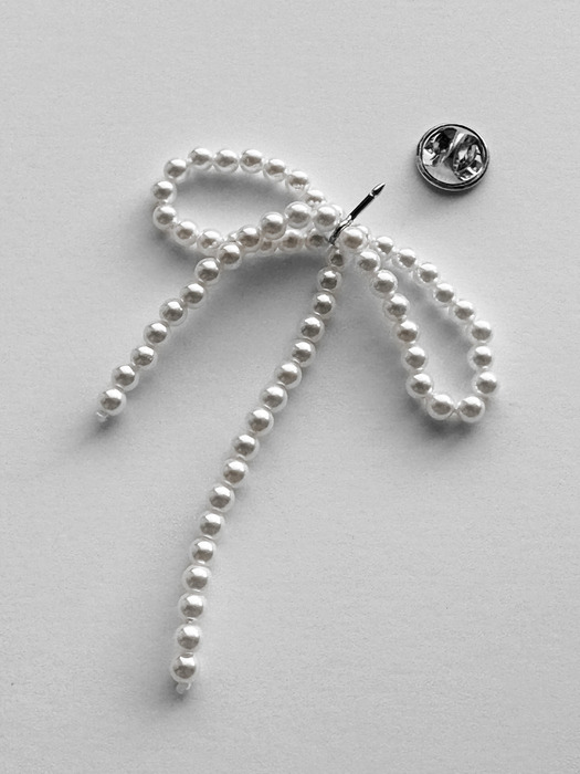 Pearl Bow Pin