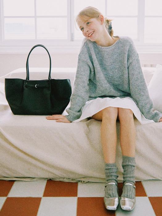 [류이서 PICK] [2차리오더] Blooming Shopper Bag Black 블루밍 쇼퍼백 블랙