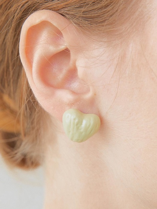 Luster Heart ceramic earring(Lime)
