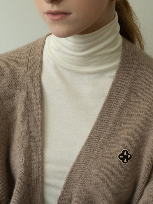 jersey turtleneck (ivory)