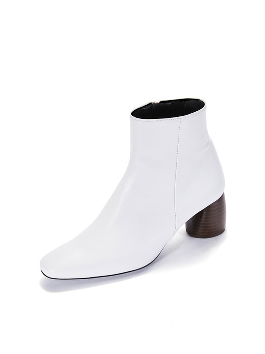 Wood Heel Point Boots_White