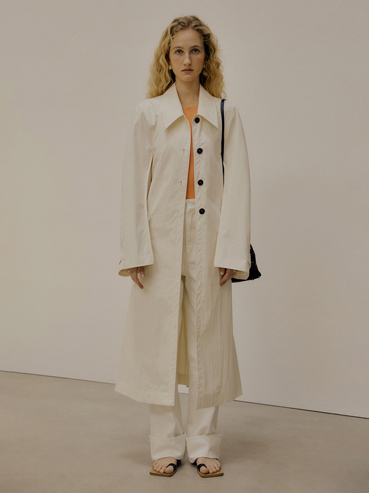 CURVE SLEEVE COTTON TRENCH COAT - OFF WHITE