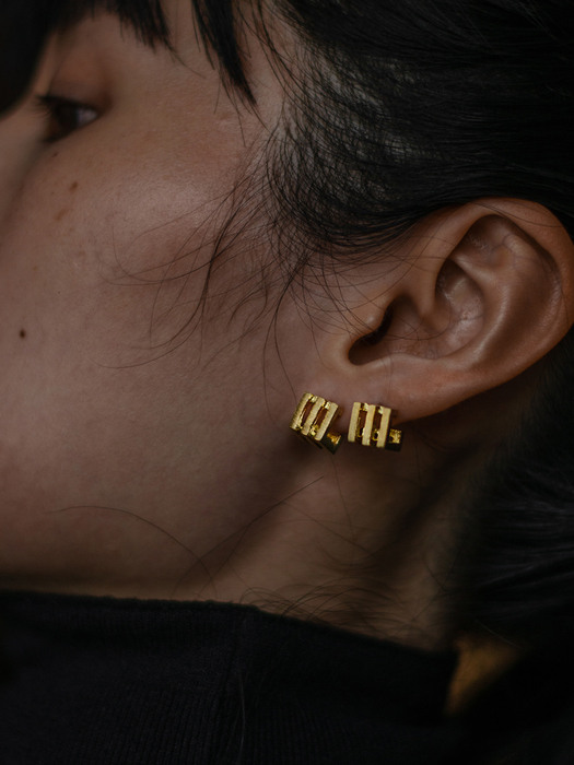 parallel earrings/small
