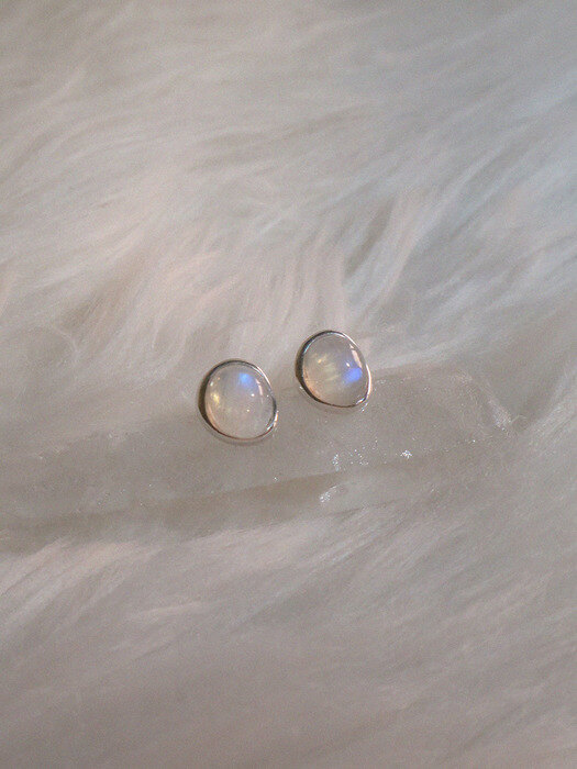 Moonstone Bean Earrings (925 silver)