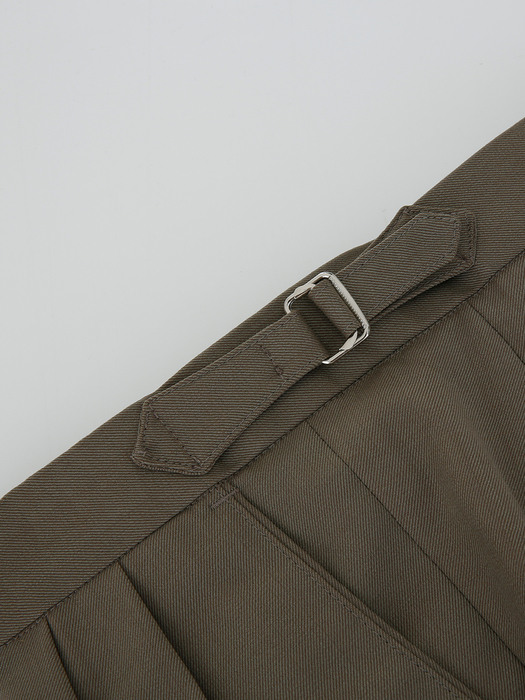 Wool soft two tuck adjust pants (Khaki)