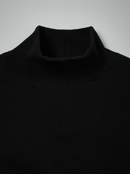 High neck sweatshirt in black