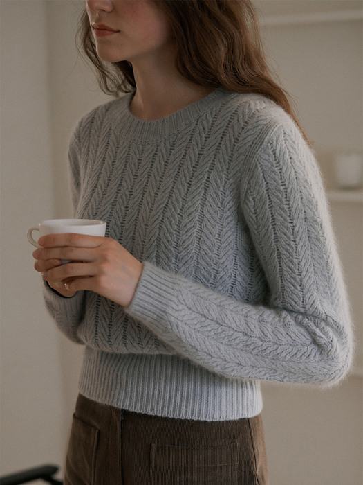 Cable round wool knit