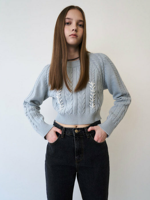 [단독]22 Spring_ Surf Blue Leaf Embroidery Sweater