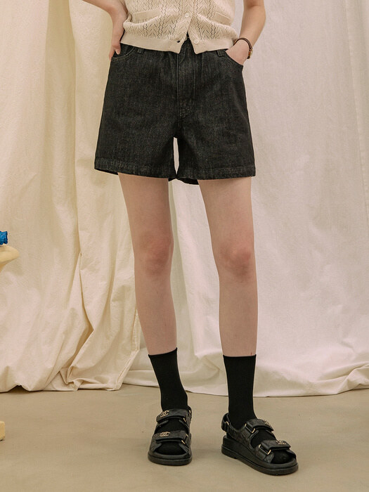 P3111 Kitsch denim shorts_Black