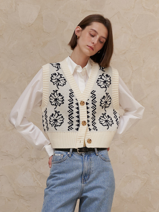 A FLOWER SEED JACQUARD BUTTON VEST_IVORY