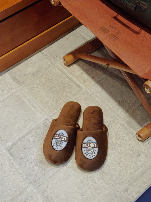 Room Slipper (Brown)