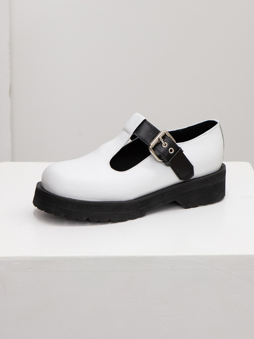 MOON T-STRAP LOAFERS 문 티스트랩 로퍼  23S03WH