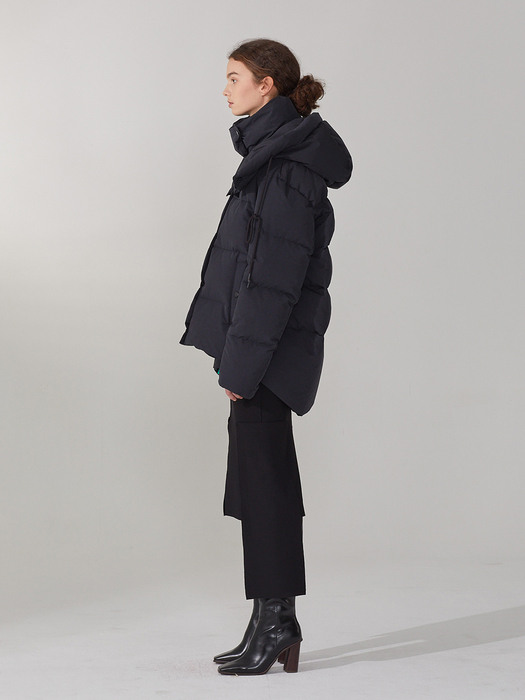 [리퍼브]LE MUSEE_BAZEL Reversible Goose Down Puffer Jumper_Matt Black