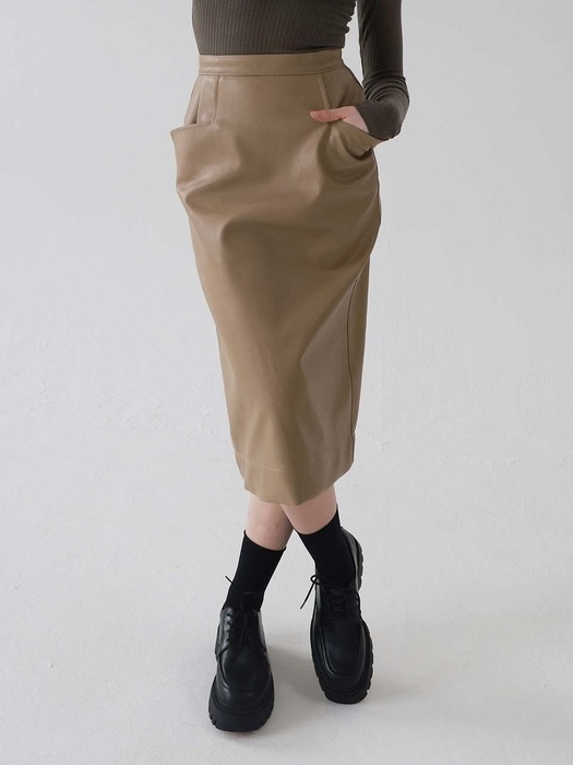 Kai Slit Leather Pencil Skirt (French Beige)