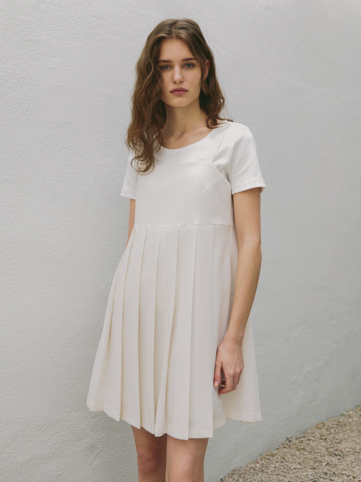 Pleats Mini dress - Ivory