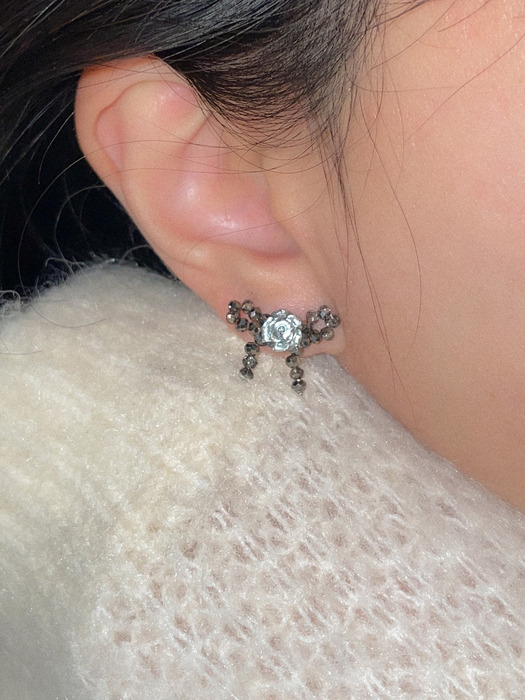 Rose with grey crystal bow earring