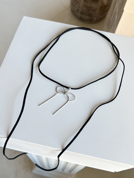 suede string ribbon necklace