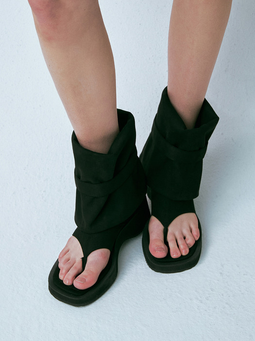 2-WAY PLATFORM SLOUCHY FLIP-FLOP / BLACK