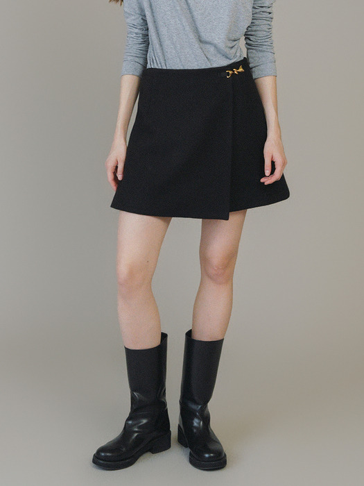 F Ornament Tweed Wrap Shorts_Black