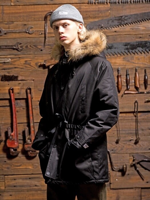 YETI DOWN PARKA-BLACK