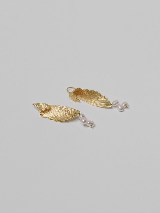 pearl gold wing earrings