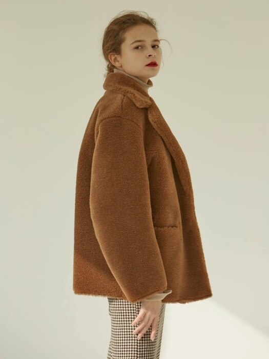 [EXCLUSIVE] 18FW REAL WOOL SHEARING HALF COAT _ 2COLOR