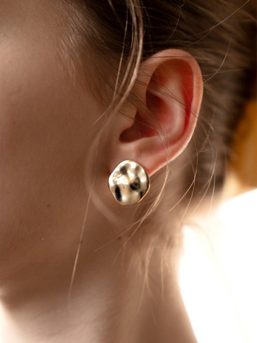 Fluid Cell Round Earring