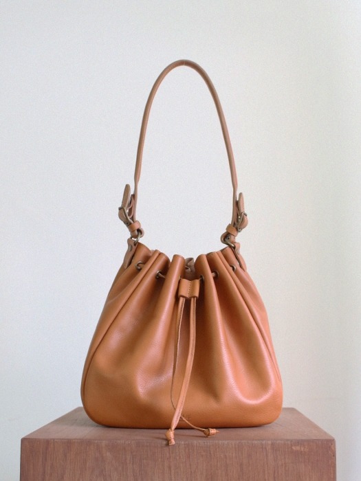 Oversized Pleat Bucket Bag _ br