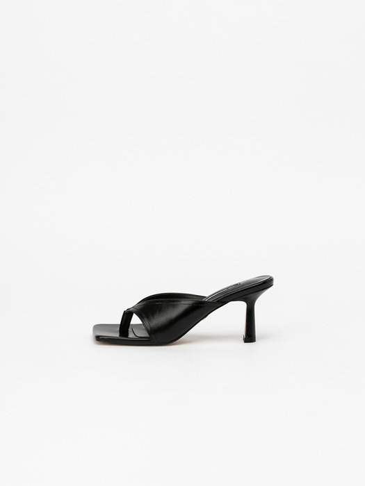 Vernar Thong Mules in Textured Black