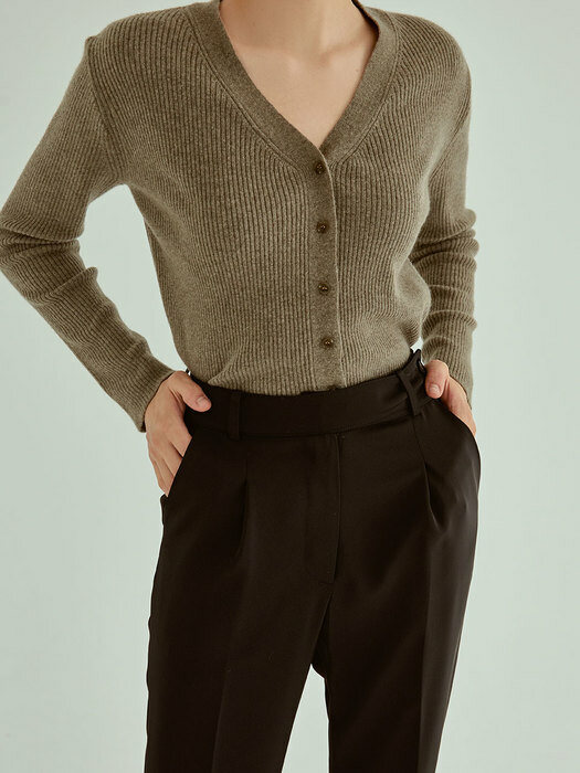 Slim v-neck golgi knit cardigan(khaki)