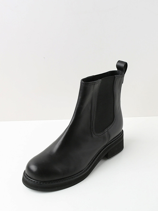 NO. Jennet Chelsea boots