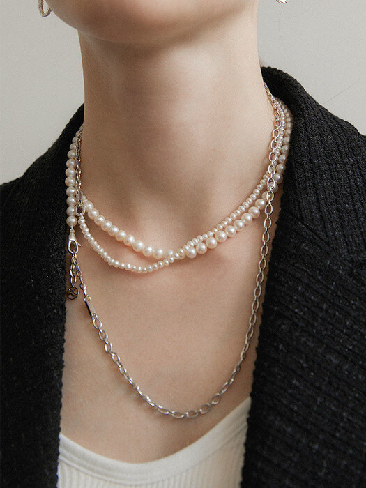 classic long beads necklace + chain necklace