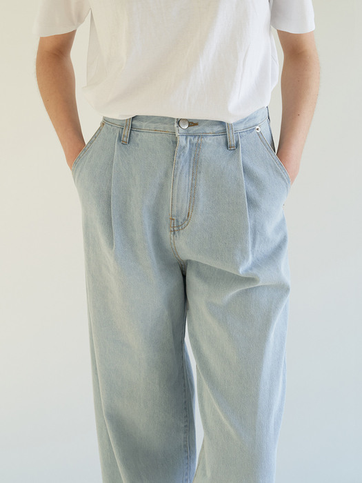 TOS HIGHRISE WIDE TUCK DENIM_LIGHT BLUE